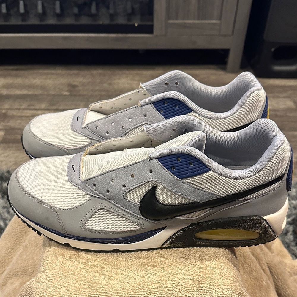 Nike Men's Gray and Blue Sneakers